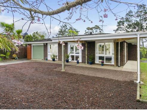 245 Glamorgan Drive, Torbay
