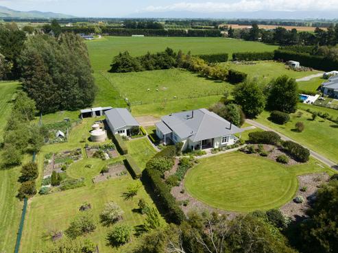 8 Campbell Drive, Martinborough