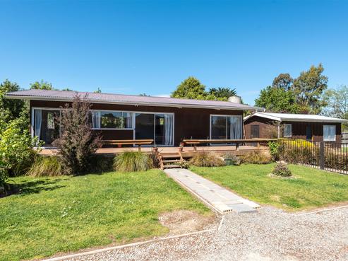 233 Burnham Road, Burnham