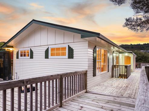 96 Leeward Drive, Whitby