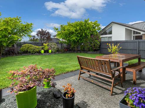 12 Huntington Park Drive, Greenhithe