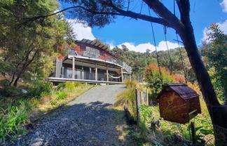 8A Schoolhouse Bay Road, Kawau Island