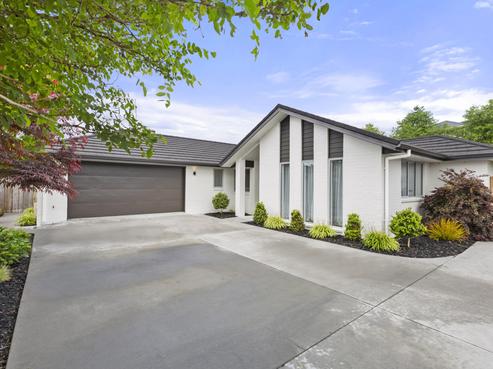 7 Sylvester Crescent, Flagstaff