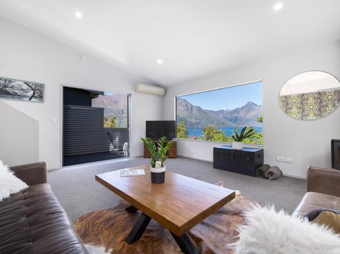 14A Mckerrow Place, Fernhill/Sunshine Bay