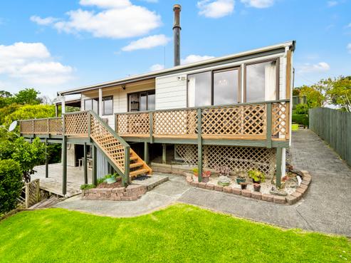 222 Whangaparaoa Road, Red Beach