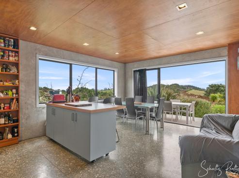 124 Wearmouth Road, Paparoa