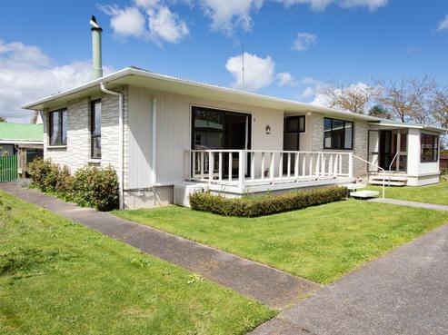 13 Victoria Avenue, Dannevirke