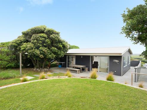 115 Pukehina Parade, Pukehina