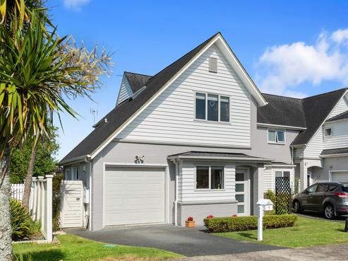 7 Hatfield Place, Albany Heights