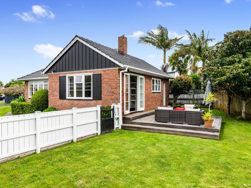 6 Tansley Avenue, Epsom