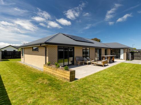 16 Verdeco Boulevard, Lincoln