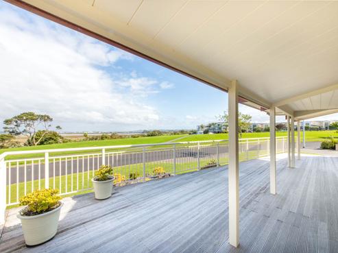 12 Longbush Road, Te Atatu Peninsula
