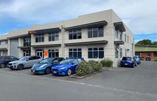 Ground Floor and Loads Of Parking