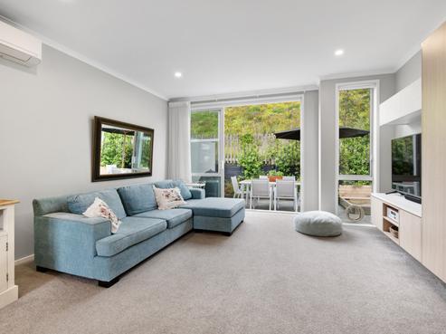 15 Sanremo Lane, Stanmore Bay