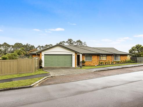 6 Brookwood Drive, Henderson