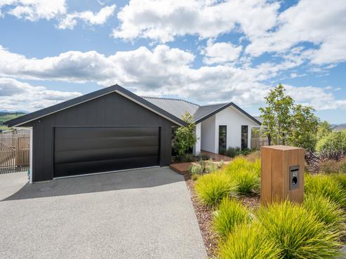 48 Katania Heights, Brightwater