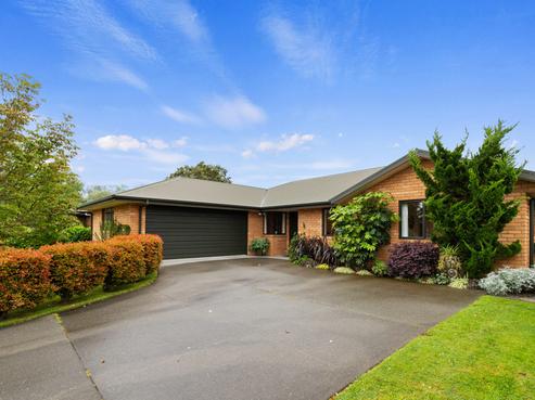 5 Chesterton Drive, Leamington