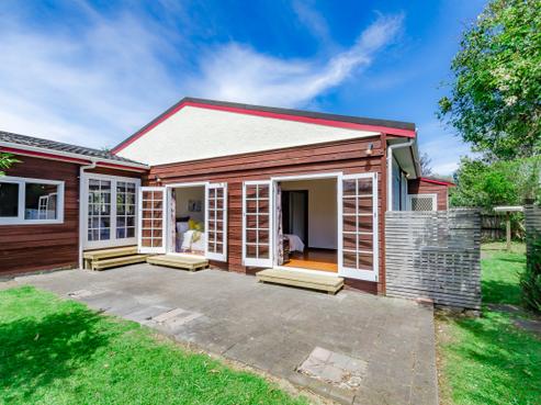 57 Waimea Road, Waikanae Beach