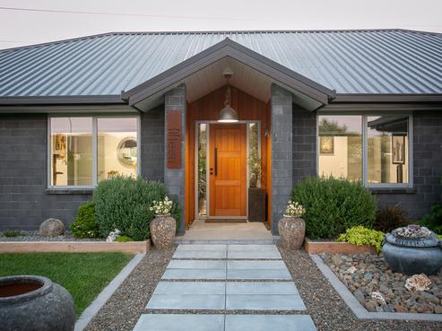 15 Shadbolt Drive, Leamington