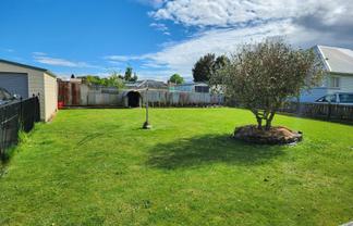 Part 60 Conway Road, Eltham