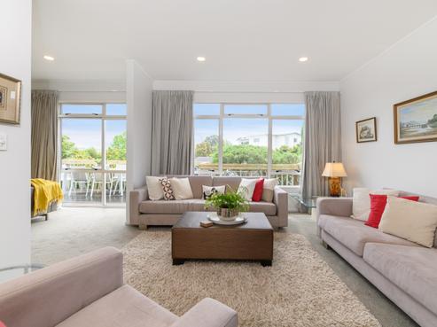 2/87A Kowhai Road, Mairangi Bay