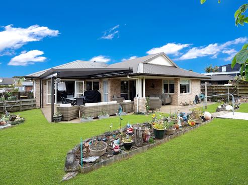 12 Lieshout Way, Pukekohe