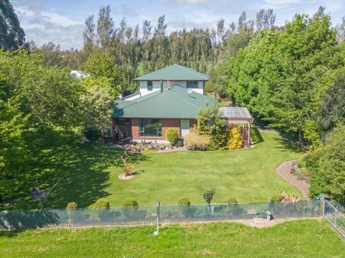 1101 Woodfields Road, Cust