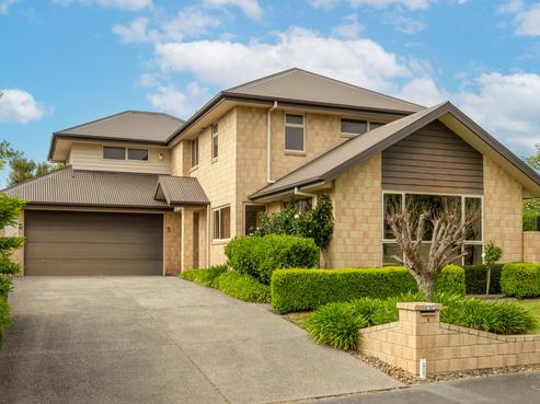 6 Titirangi Crescent, Parklands