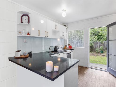 3/19A Verbena Road, Birkdale