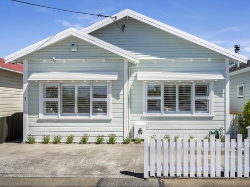 7 Cruickshank Street, Kilbirnie