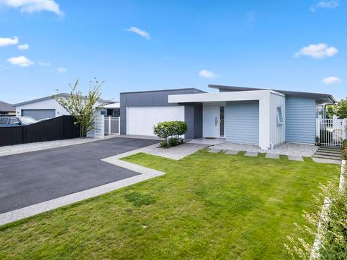 14 Silver Springs Boulevard, Mosgiel