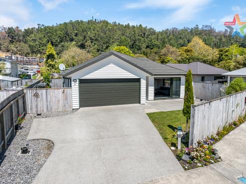 23 Poppy Watts Grove, Stokes Valley