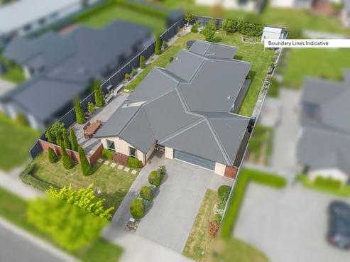 16 Huntingdon Drive, Fernside