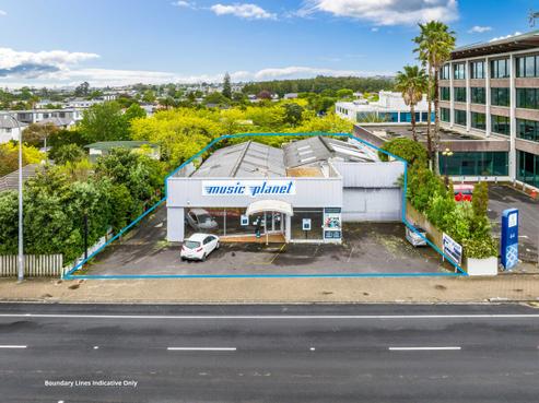 42 Taharoto Road, Takapuna