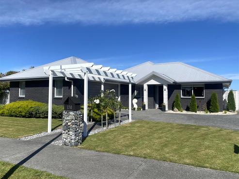 158 Coulson Road, Paroa