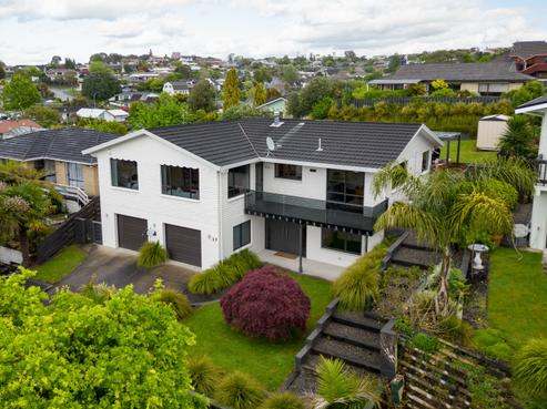 17 Maple Avenue, Dinsdale
