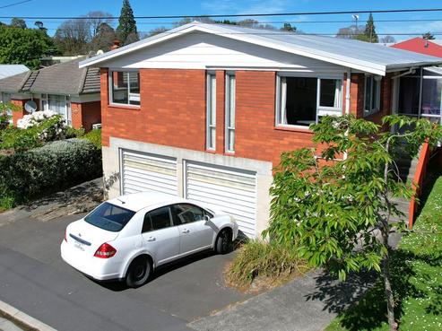 25 Carlyle Street, North East Valley