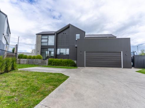 7 Boyack Drive, Temple View