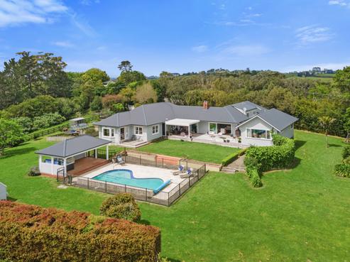 576 Whitford Road, Whitford