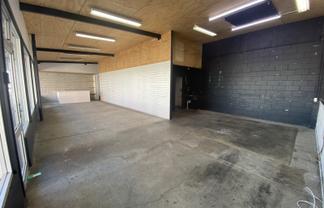 High exposure retail for lease!