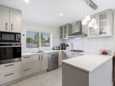 11 Southbrook Close, Deanwell