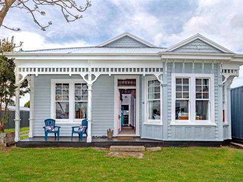 16 Redmond Street, Elgin