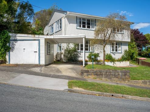52 Bird Grove, Stokes Valley
