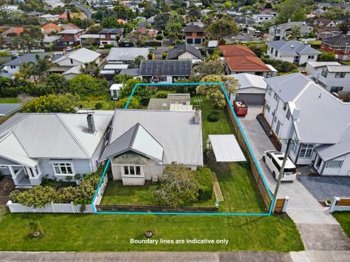 16 Egremont Street, Belmont