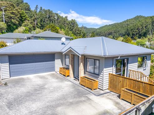 31B Forest Road, Pinehaven