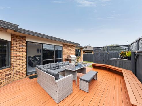 2/213 Coronation Avenue, Welbourn