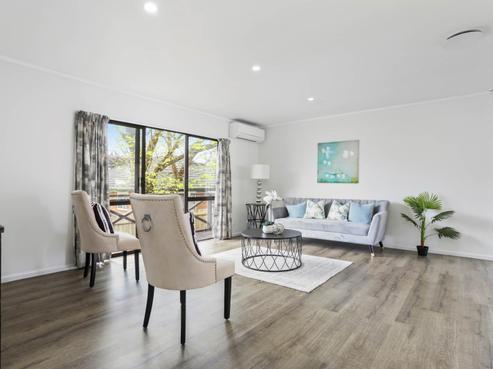 2/58 Clevedon Road, Papakura