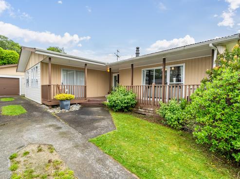 36 Larchmont Grove, Totara Park