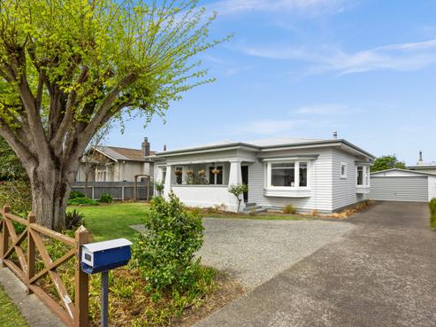 708 Duke Street, Mahora