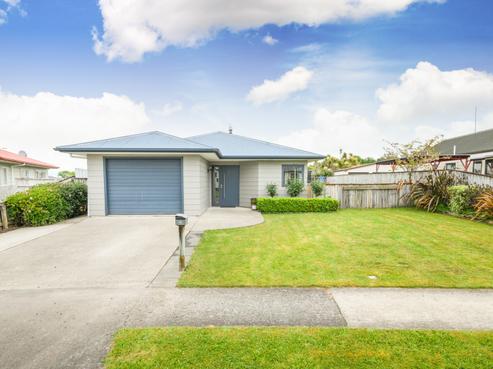 4 Almond Grove, Feilding